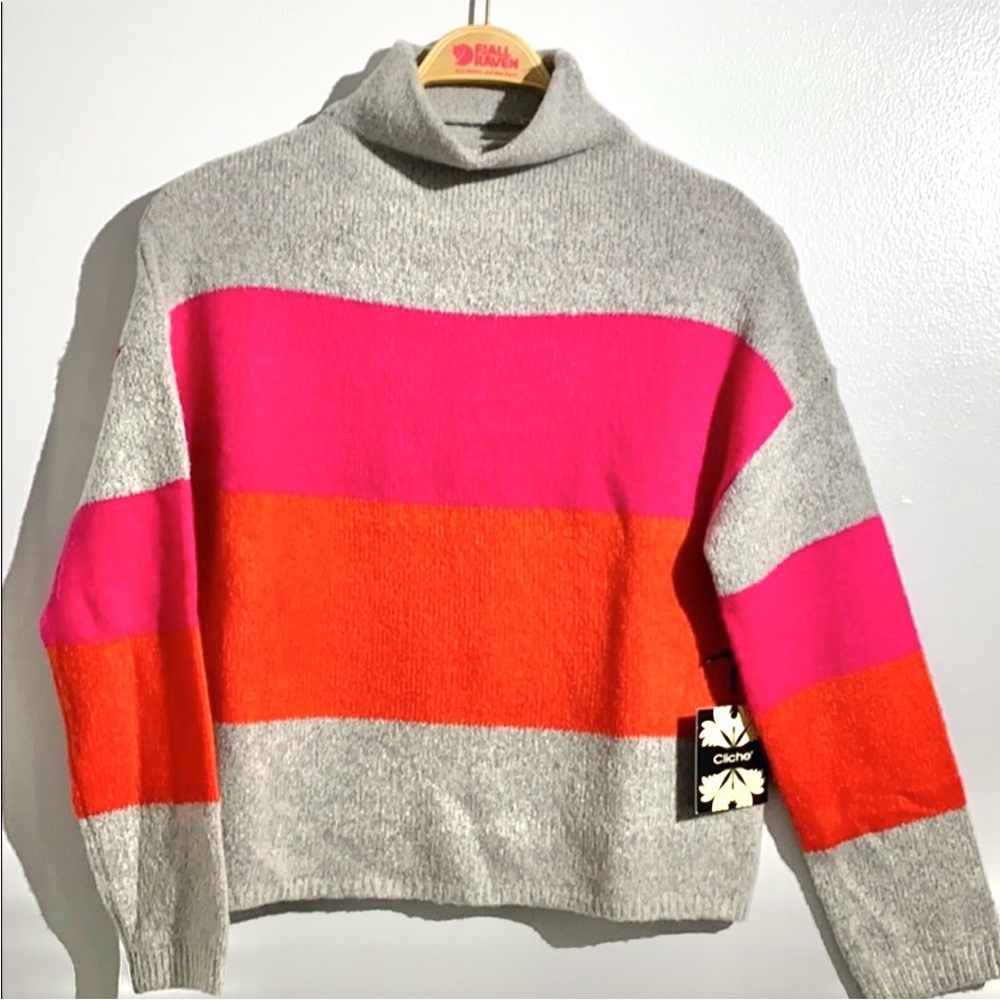 Cliche Colorblock Sweater - Picture 3 of 11